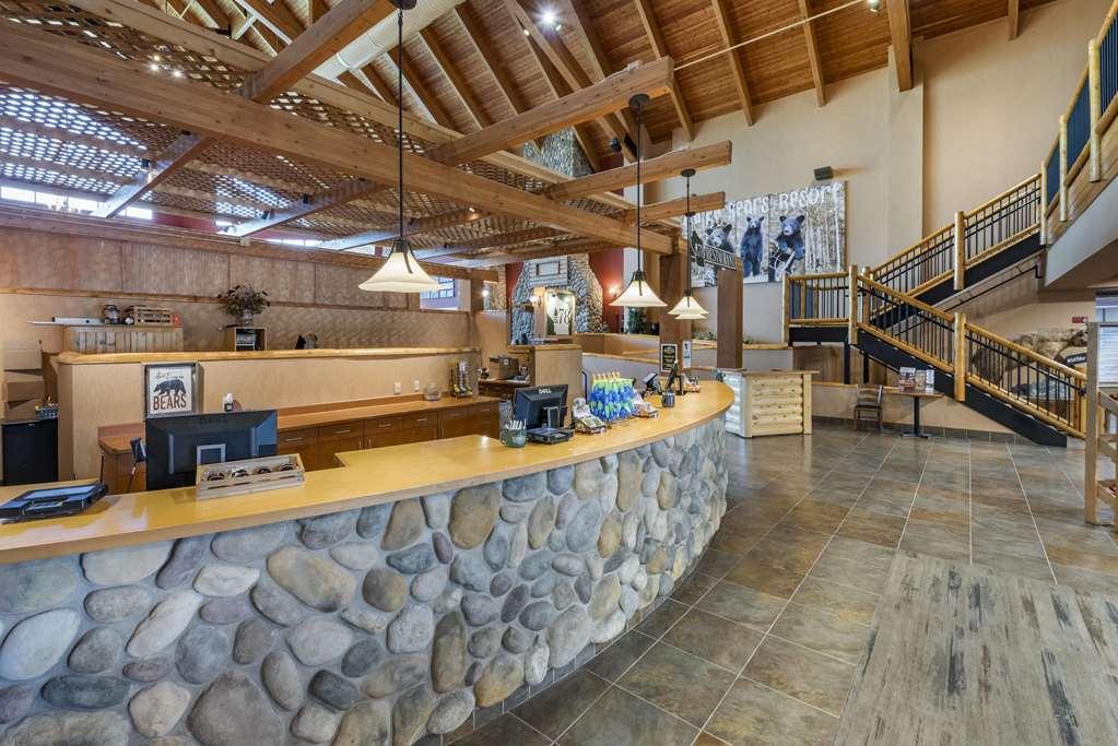 Three Bears Resort Warrens 내부 사진